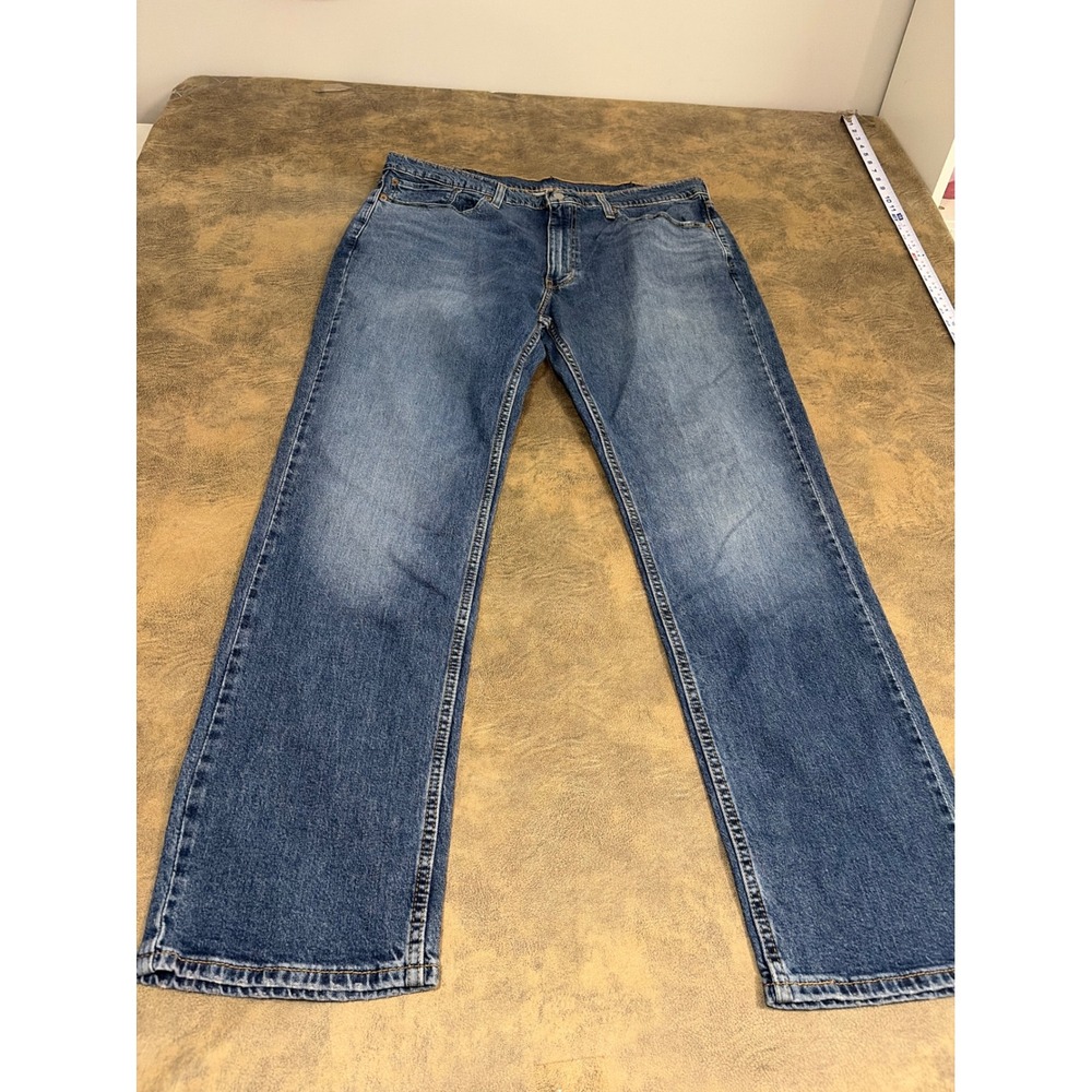 Levi's 514 Straight Fit Jeans Mens 38x32 Blue Medium Wash Denim 00514-1537